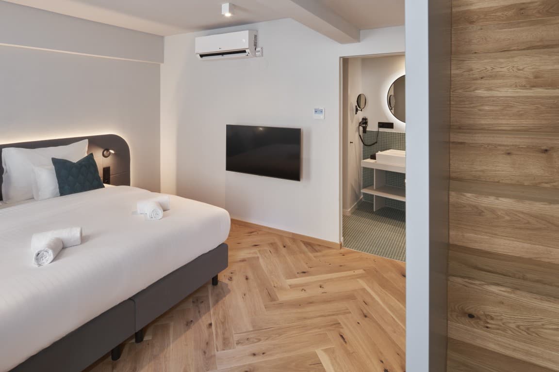 URBANAUTS STAY
