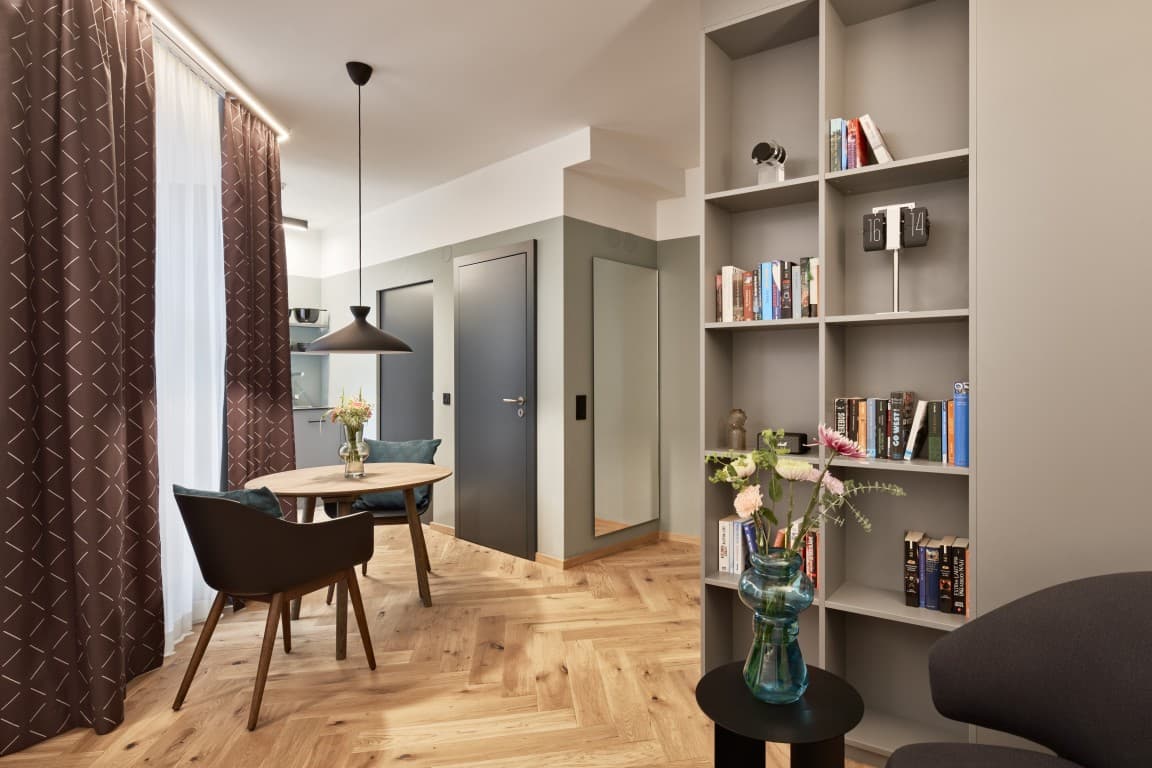 URBANAUTS STAY