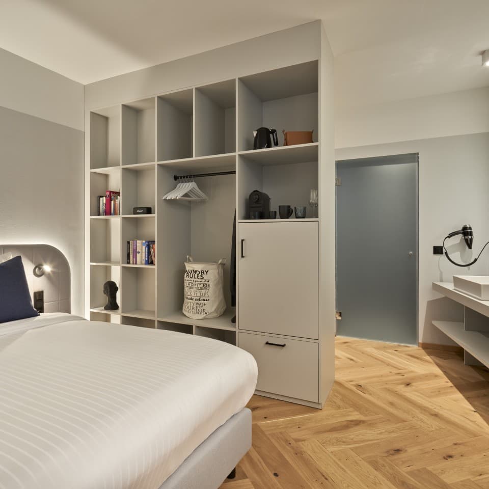 URBANAUTS STAY