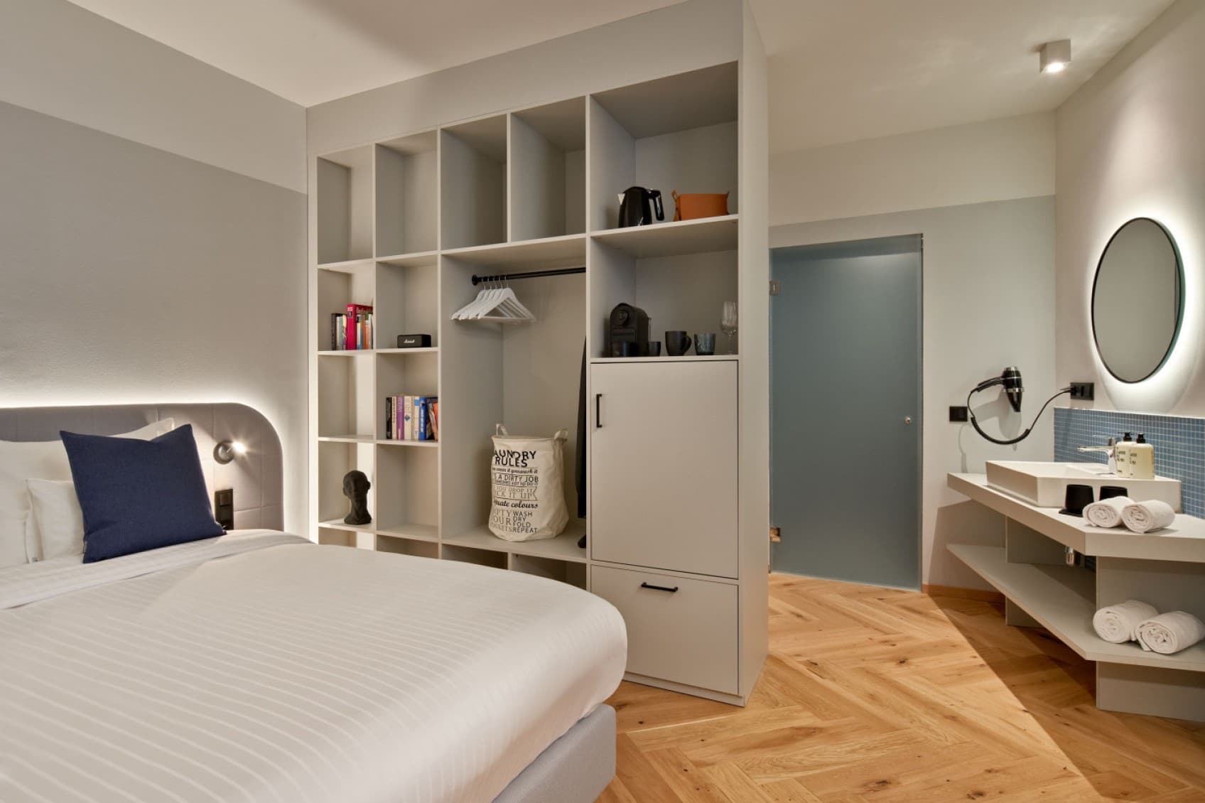 URBANAUTS STAY