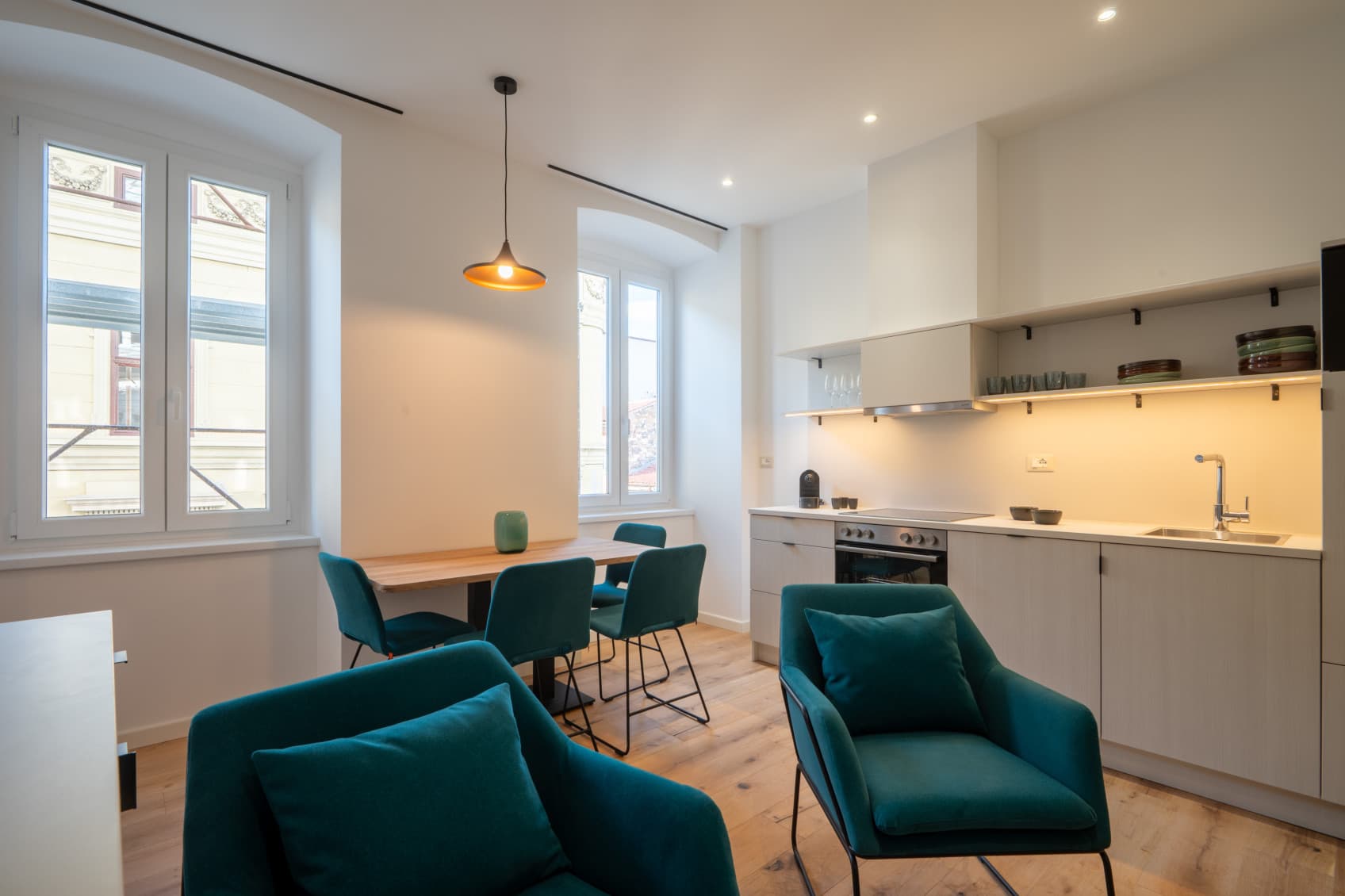 The kitchen offers a microwave, dishwasher and cooking essentials, so that on your longstay, you will not miss a thing.