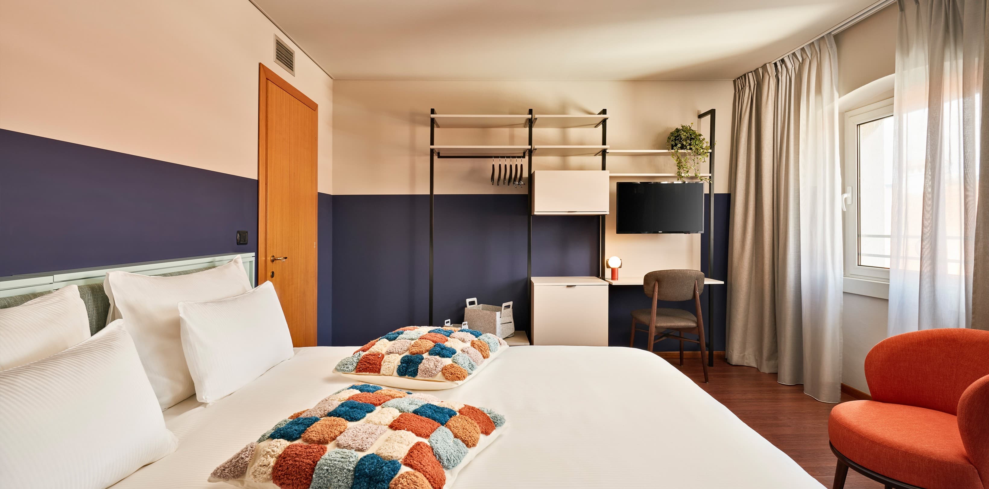 URBANAUTS STAY