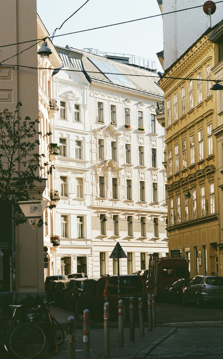 URBANAUTS STAY