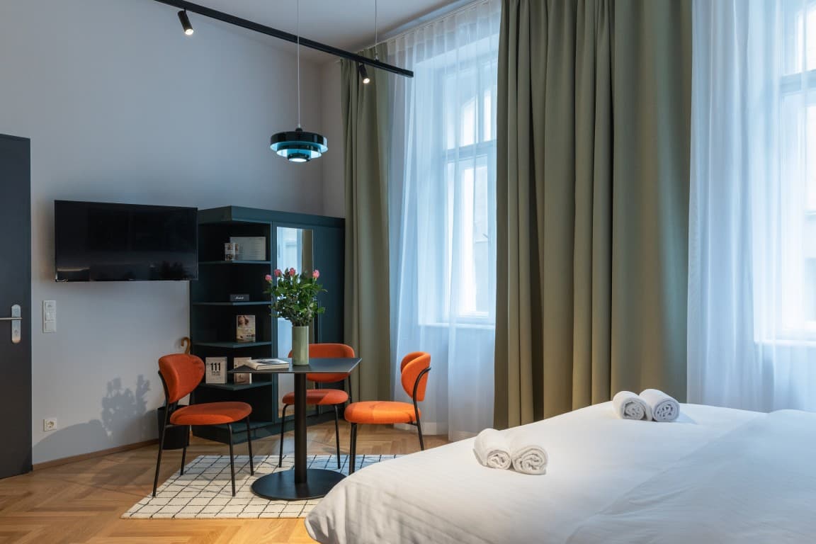 URBANAUTS STAY
