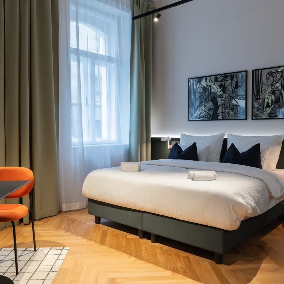 URBANAUTS STAY