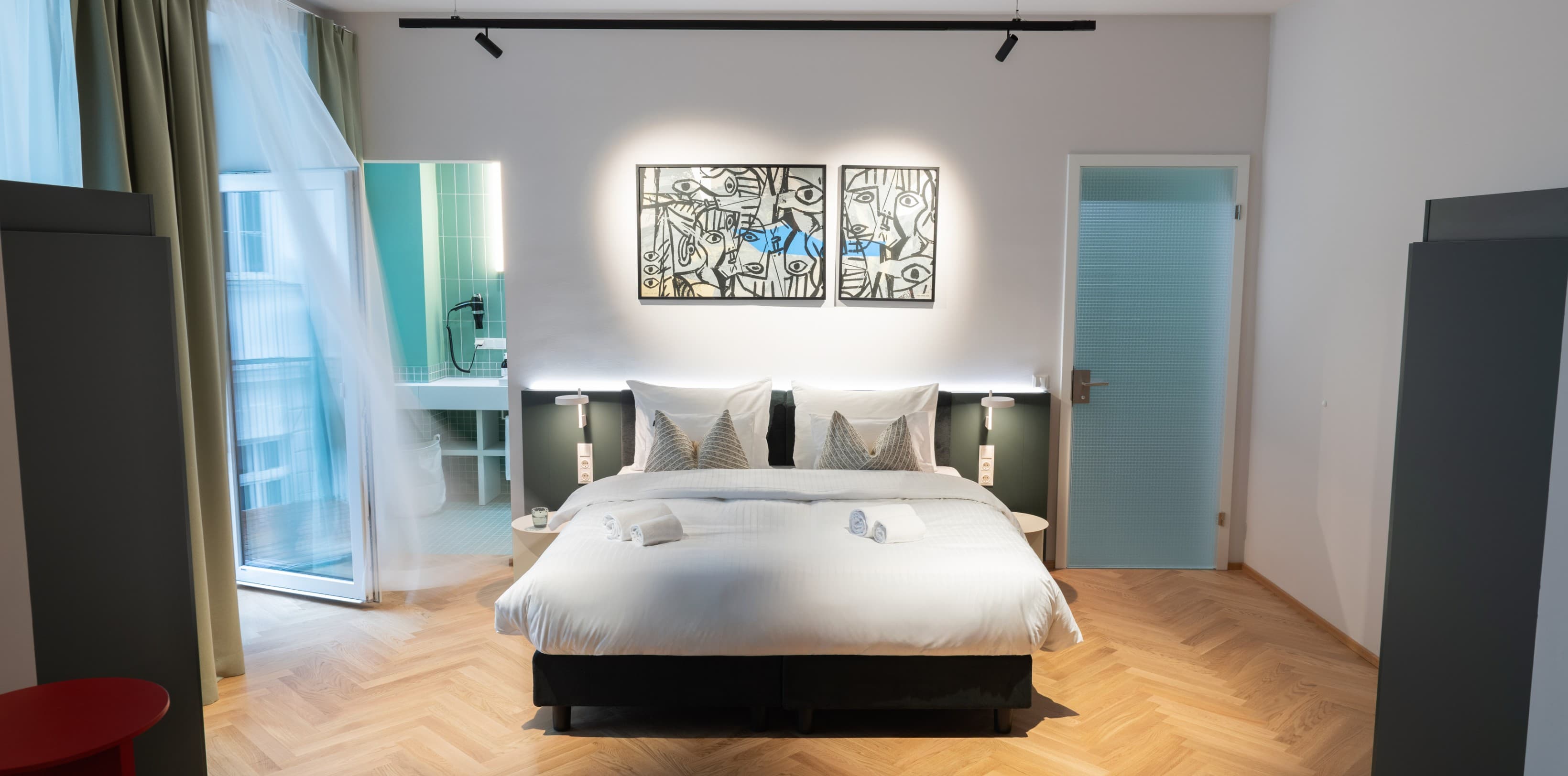 URBANAUTS STAY