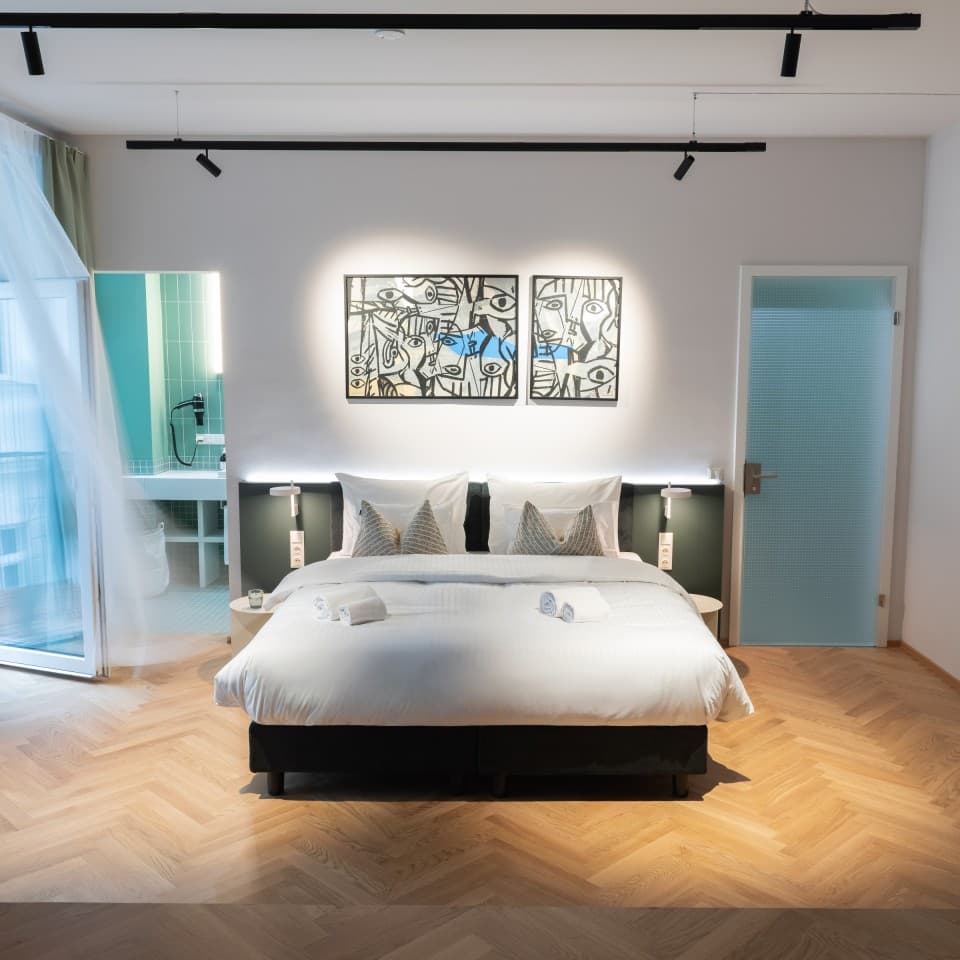 URBANAUTS STAY