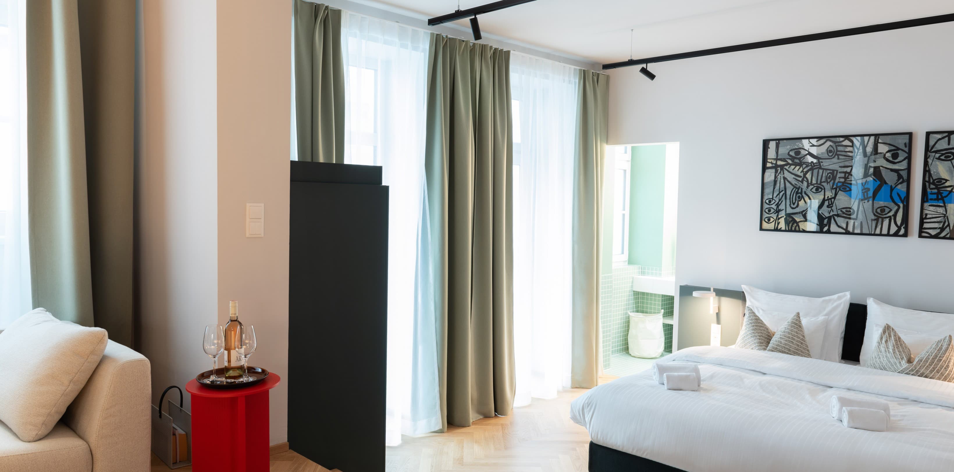 URBANAUTS STAY