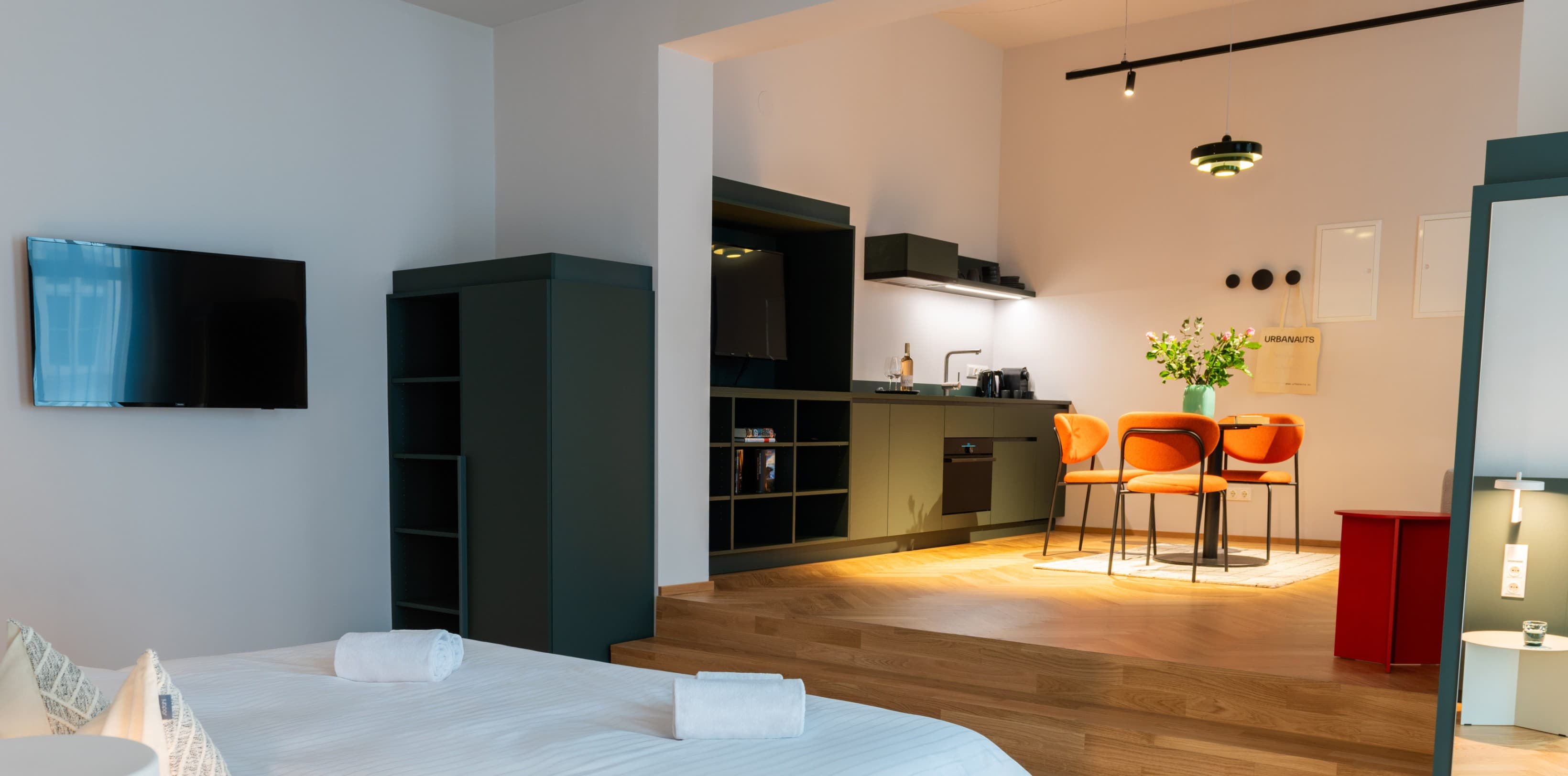 URBANAUTS STAY